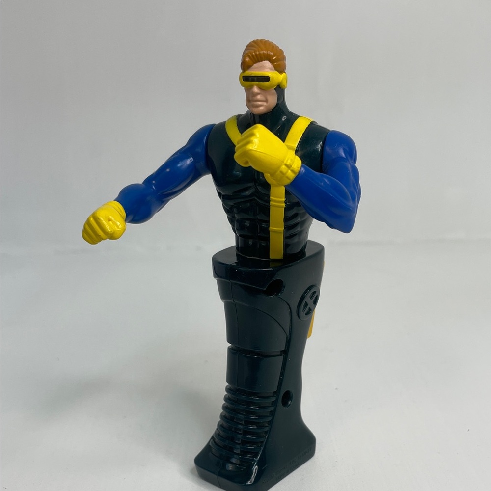 Marvel Heroes in Action Cyclops Loose Figure Maxx 2001 Taco Bell